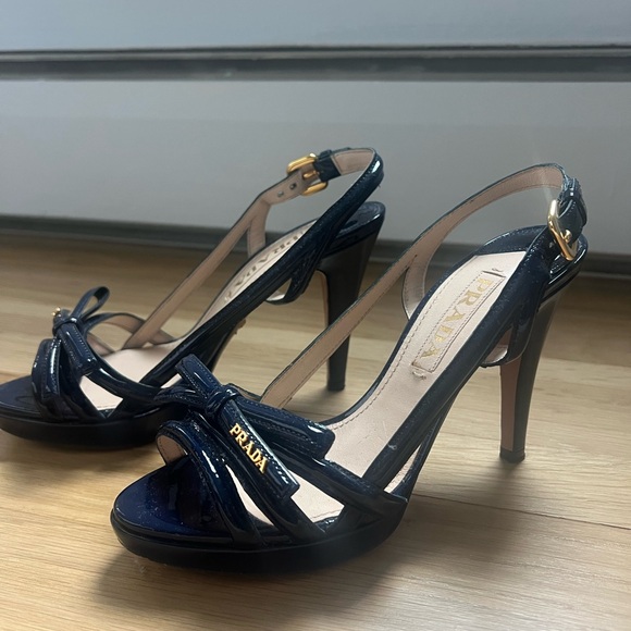 Prada Blue Patent Leather Bow Open Toe Slingback Sandals - Picture 2 of 4